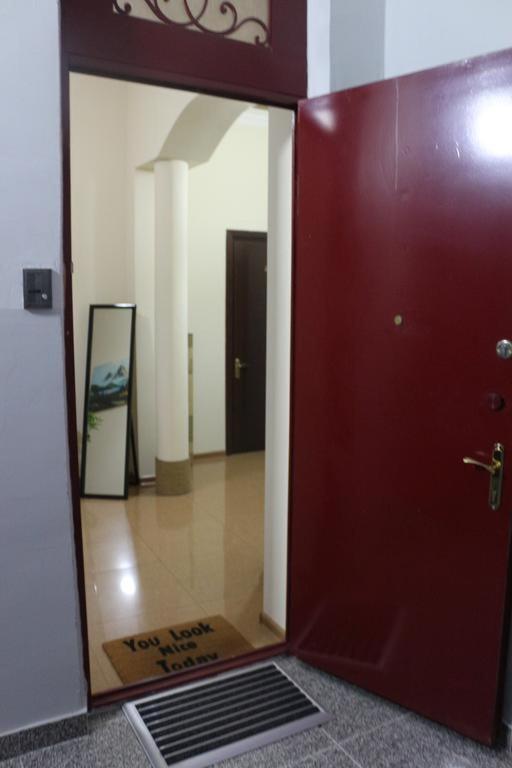 Hotel Albatros Batoumi Extérieur photo