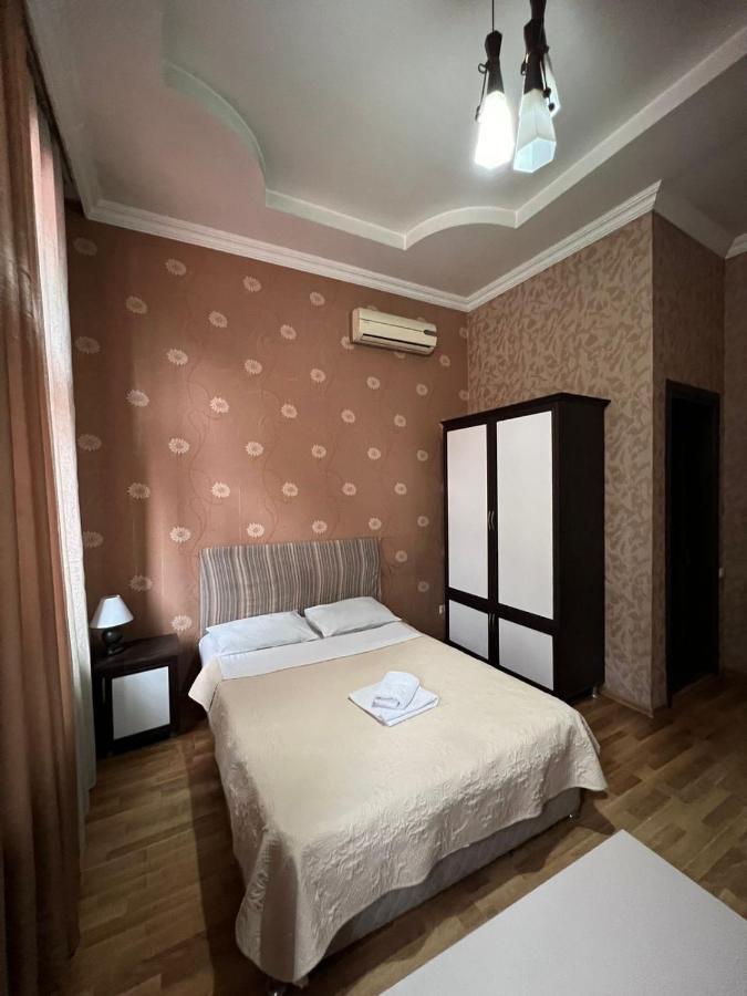 Hotel Albatros Batoumi Extérieur photo