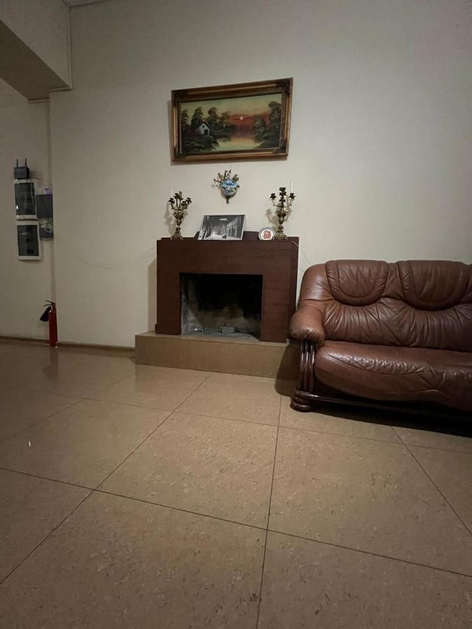 Hotel Albatros Batoumi Extérieur photo