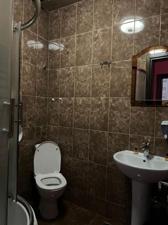 Hotel Albatros Batoumi Extérieur photo