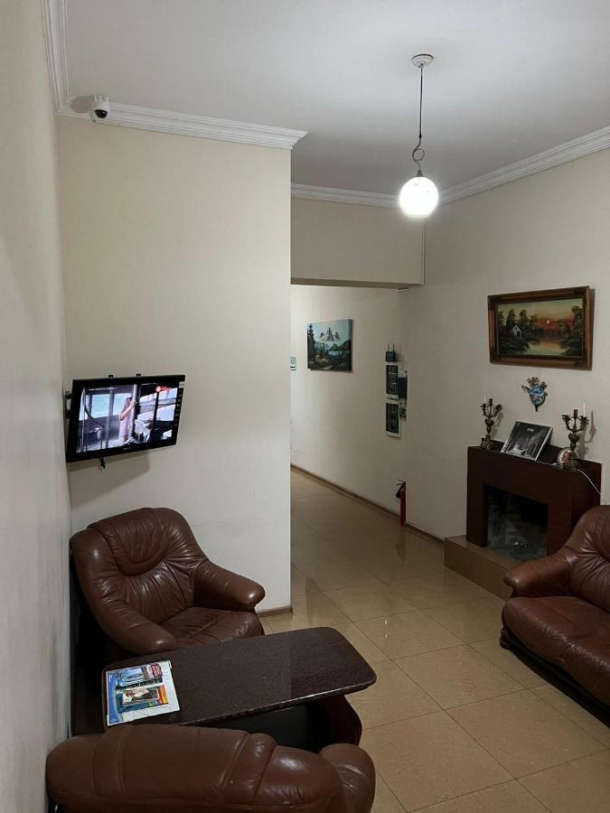 Hotel Albatros Batoumi Extérieur photo