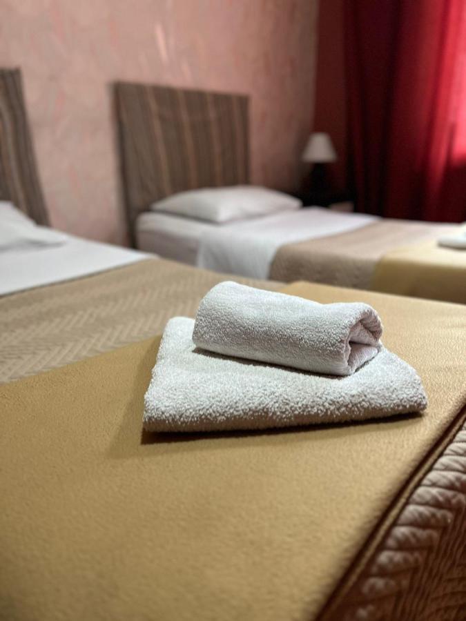 Hotel Albatros Batoumi Extérieur photo
