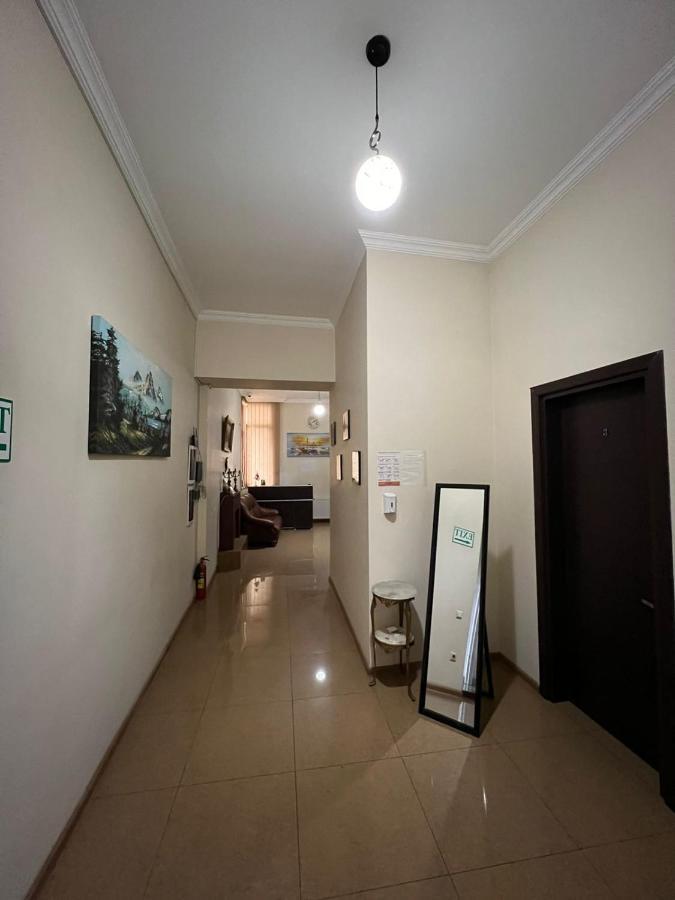 Hotel Albatros Batoumi Extérieur photo