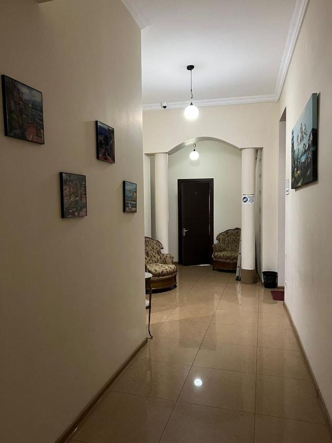 Hotel Albatros Batoumi Extérieur photo