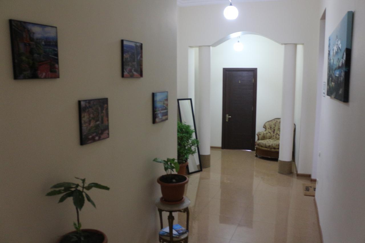 Hotel Albatros Batoumi Extérieur photo
