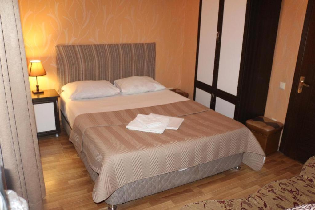 Hotel Albatros Batoumi Extérieur photo