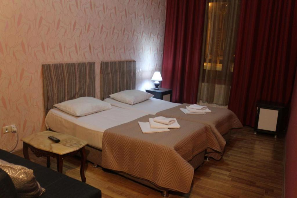 Hotel Albatros Batoumi Extérieur photo